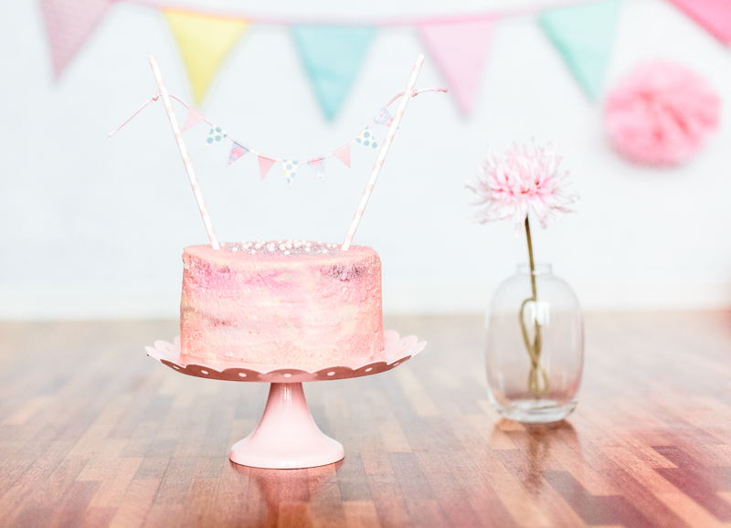 Smash the cake