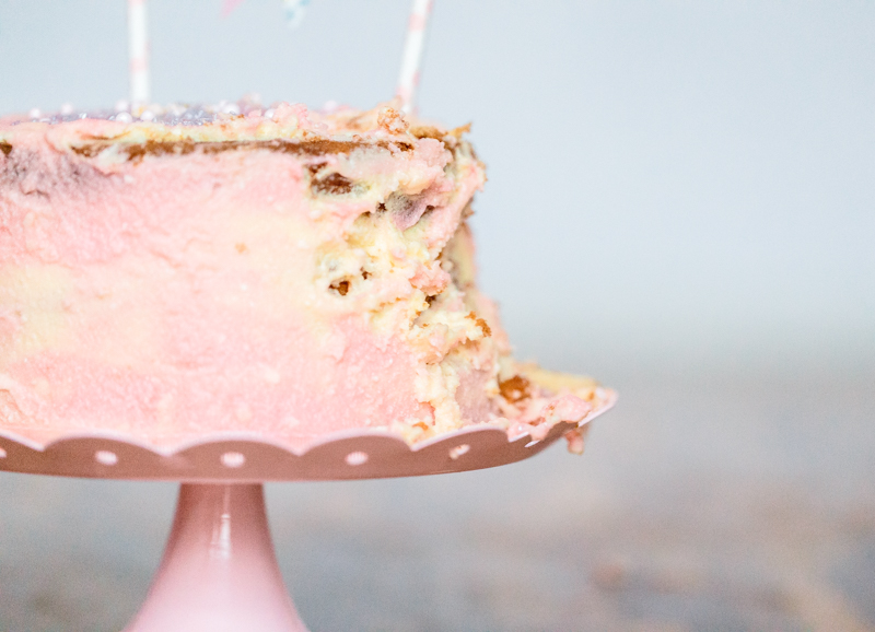 Smash the cake