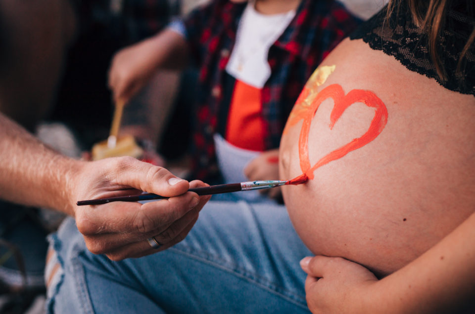 Baby im Bauch | Neumarkt am Wallersee | Babybauchshooting im Flachgau